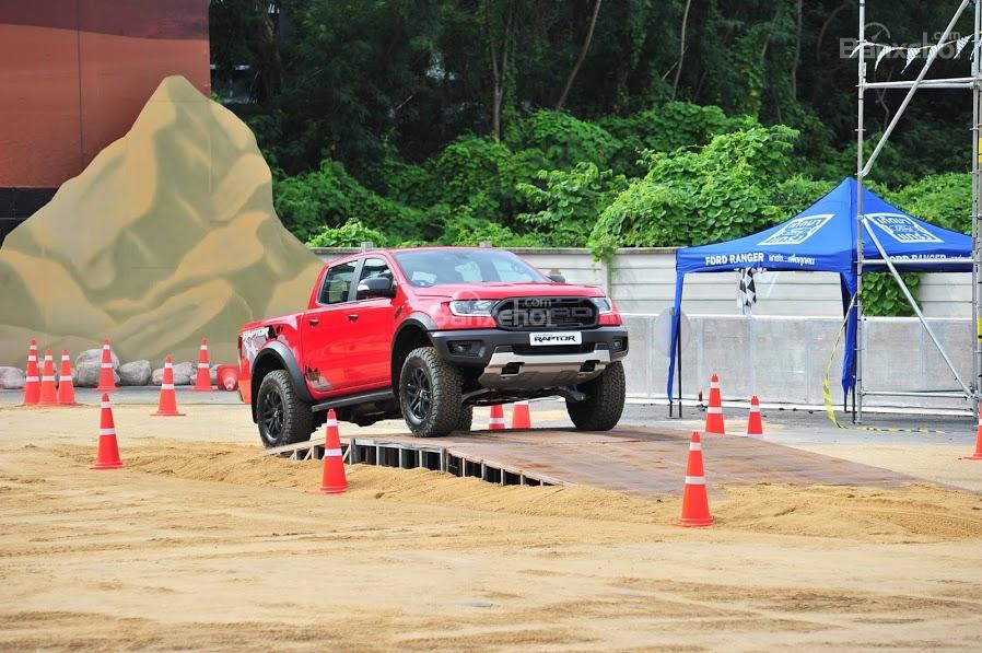 Ảnh xe Ford Ranger 2019 ra mắt tại Thái Lan