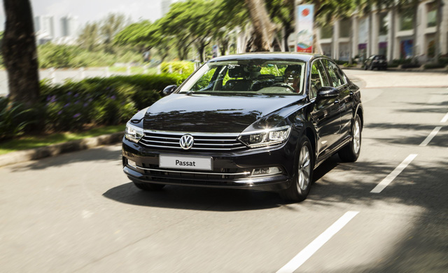 Volkswagen Passat BlueMotion comfort chính thức bán ra tại Việt Nam, giá 1,42 tỷ.